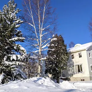 Banff - 6 Bedroom 6 Bathroom Chalet
